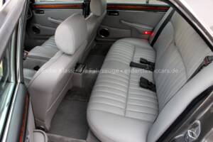 Immagine 18/46 di Jaguar XJ 12 (1986)