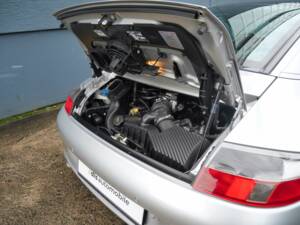 Bild 23/50 von Porsche 911 Carrera (2004)