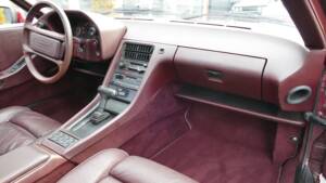 Image 15/18 of Porsche 928 S (1982)