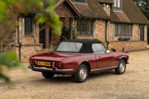 Image 36/45 of Peugeot 504 Convertible (1974)