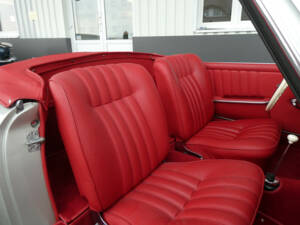 Image 13/26 of Mercedes-Benz 190 SL (1957)