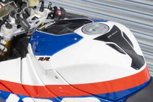Bild 40/48 von BMW S 1000RR 'TYCO' BSB Race Replica (2016)