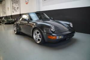 Imagen 2/50 de Porsche 911 Carrera 2 (1990)