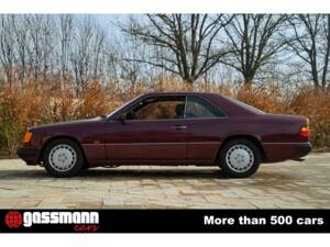 Image 5/15 of Mercedes-Benz 300 CE-24 (1991)