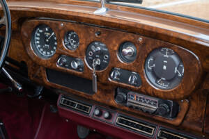 Image 12/15 of Rolls-Royce Silver Cloud II (1960)