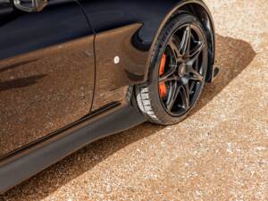 Image 14/65 of Aston Martin Vantage GT8 (2017)