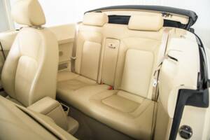 Bild 35/50 von Volkswagen New Beetle 1.6 (2003)