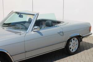 Image 19/23 of Mercedes-Benz 450 SL (1973)