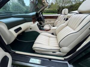 Image 21/30 of Aston Martin Virage Volante (1993)