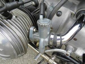 Image 23/43 of BMW R 60/2 (1963)