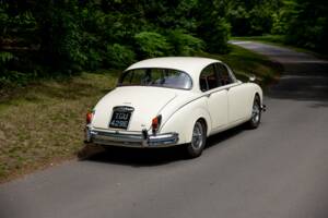 Image 19/50 de Jaguar Mk II 2.4 (1967)