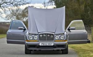 Bild 17/50 von Bentley Continental R (1996)