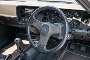 Bild 34/37 von Ford Capri 2,8i (1984)