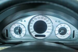 Bild 19/50 von Mercedes-Benz E 200 Kompressor T (2003)