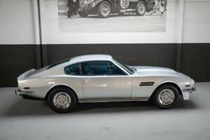 Bild 31/50 von Aston Martin V8 (1978)