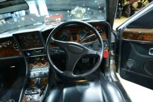 Image 31/50 of Bentley Continental R (1992)