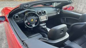 Image 18/45 of Ferrari California (2009)
