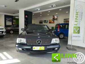 Afbeelding 2/10 van Mercedes-Benz SL 320 (1995)
