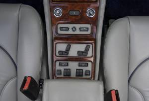 Bild 29/39 von Rolls-Royce Corniche V (2000)