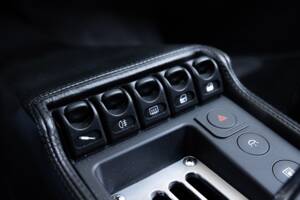 Image 12/36 de Ferrari F 355 Berlinetta (1995)