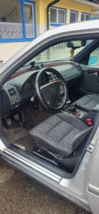 Image 5/5 of Mercedes-Benz C 250 Diesel (1995)