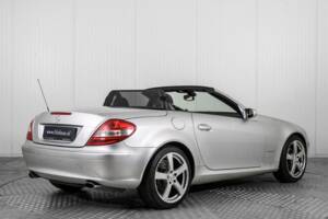 Image 2/50 of Mercedes-Benz SLK 200 Kompressor (2004)
