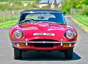 Image 1/52 of Jaguar E-Type (1970)