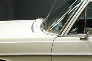 Bild 27/50 von Mercedes-Benz 280 SE (1970)