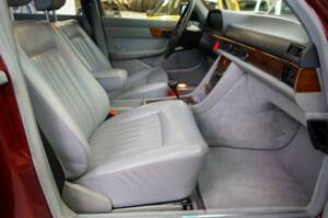 Immagine 21/42 di Mercedes-Benz 500 SEL (1982)