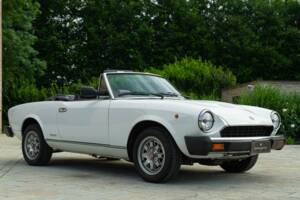 Image 3/50 de FIAT Spider 2000 Pininfarina 50th Anniversary Edition (1981)