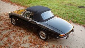 Image 22/51 of Alfa Romeo 1600 Spider Duetto (1966)