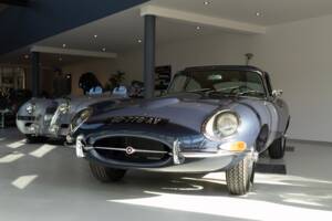 Image 2/23 de Jaguar Type E 4.2 (1967)