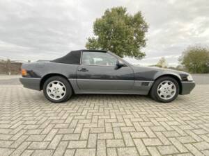 Image 1/12 de Mercedes-Benz 300 SL (1992)