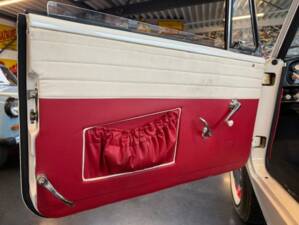 Image 8/24 of Amphicar 770 (1967)