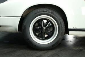Image 29/30 of Porsche 911 Carrera 3.2 (1986)