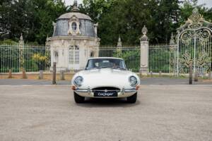 Image 10/50 de Jaguar Type E 3.8 (1963)