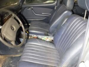 Image 2/38 of Mercedes-Benz 450 SE (1977)