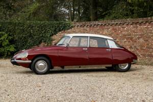 Image 19/50 de Citroën DS 21 (1971)