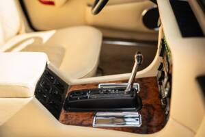 Bild 33/46 von Jaguar XJ 12 (1991)