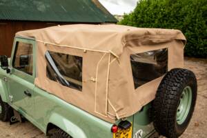 Bild 46/50 von Land Rover Defender 90 TD4 (2008)