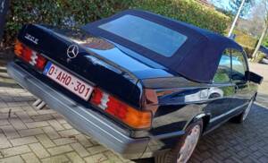 Image 7/8 of Mercedes-Benz 190 E (1987)