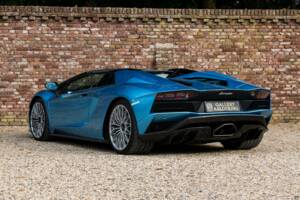 Image 2/50 of Lamborghini Aventador S (2018)