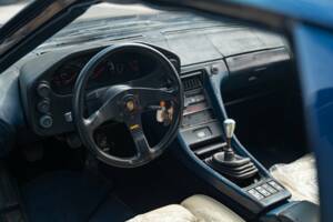 Image 21/34 of Porsche 928 (1981)