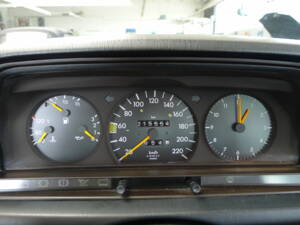 Image 11/34 de Mercedes-Benz 190 E 1.8 (1991)
