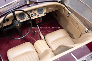 Image 25/32 de Jaguar XK 140 OTS (1955)