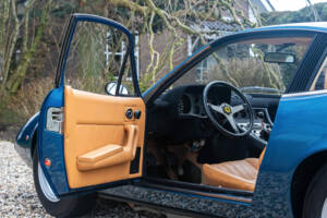Image 8/16 de Ferrari 365 GTC&#x2F;4 (1972)