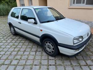 Bild 3/5 von Volkswagen Golf III GTI 2.0 (1994)