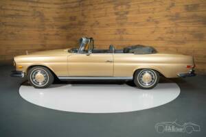 Imagen 6/8 de Mercedes-Benz 280 SE (1971)