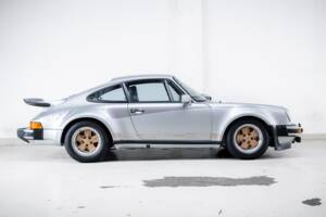 Afbeelding 4/44 van Porsche 911 Turbo 3.0 (1975)