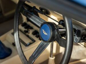 Bild 32/76 von Aston Martin Vantage (1979)